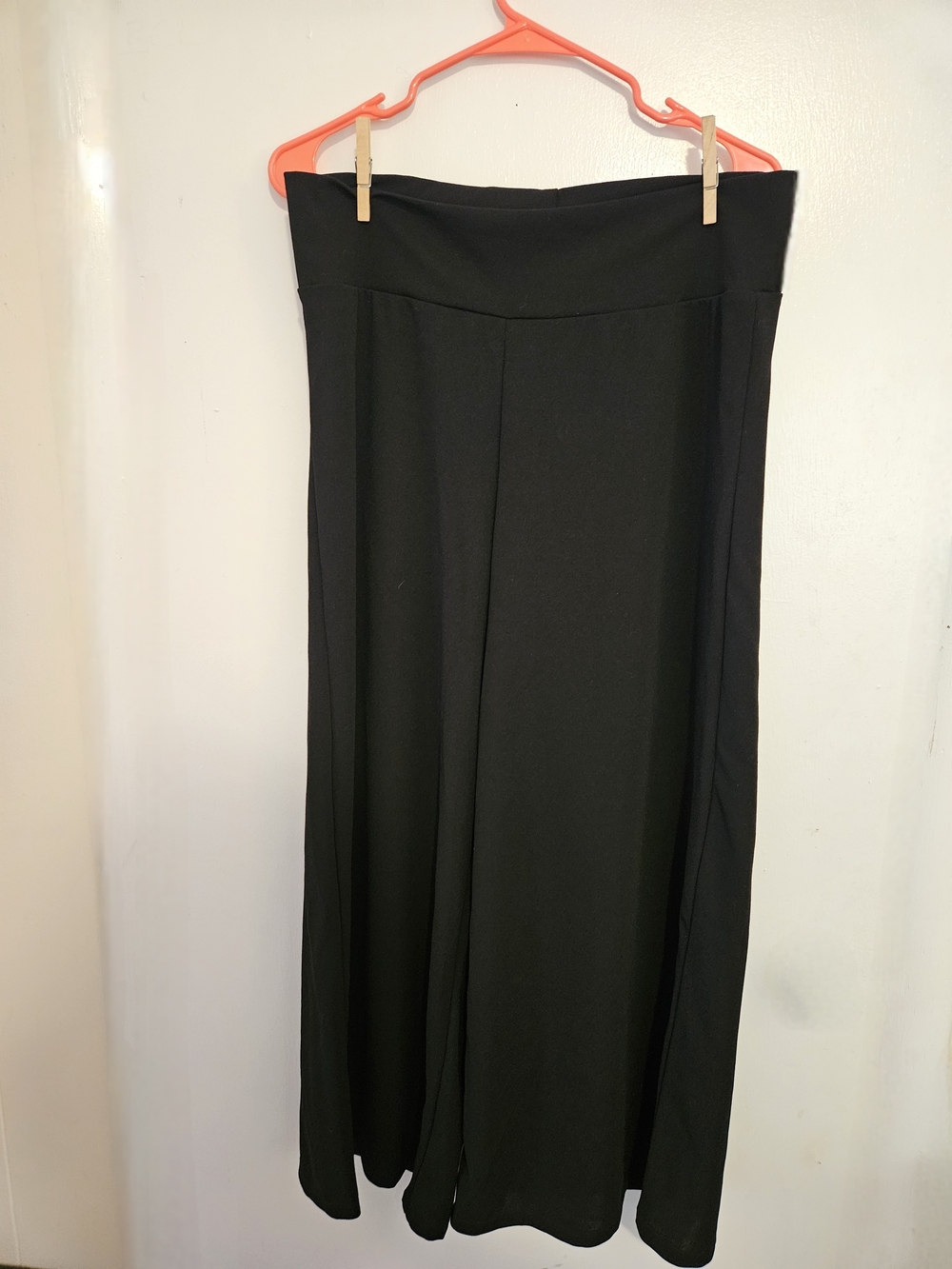 Bella Flore Black Wide-Leg Pant